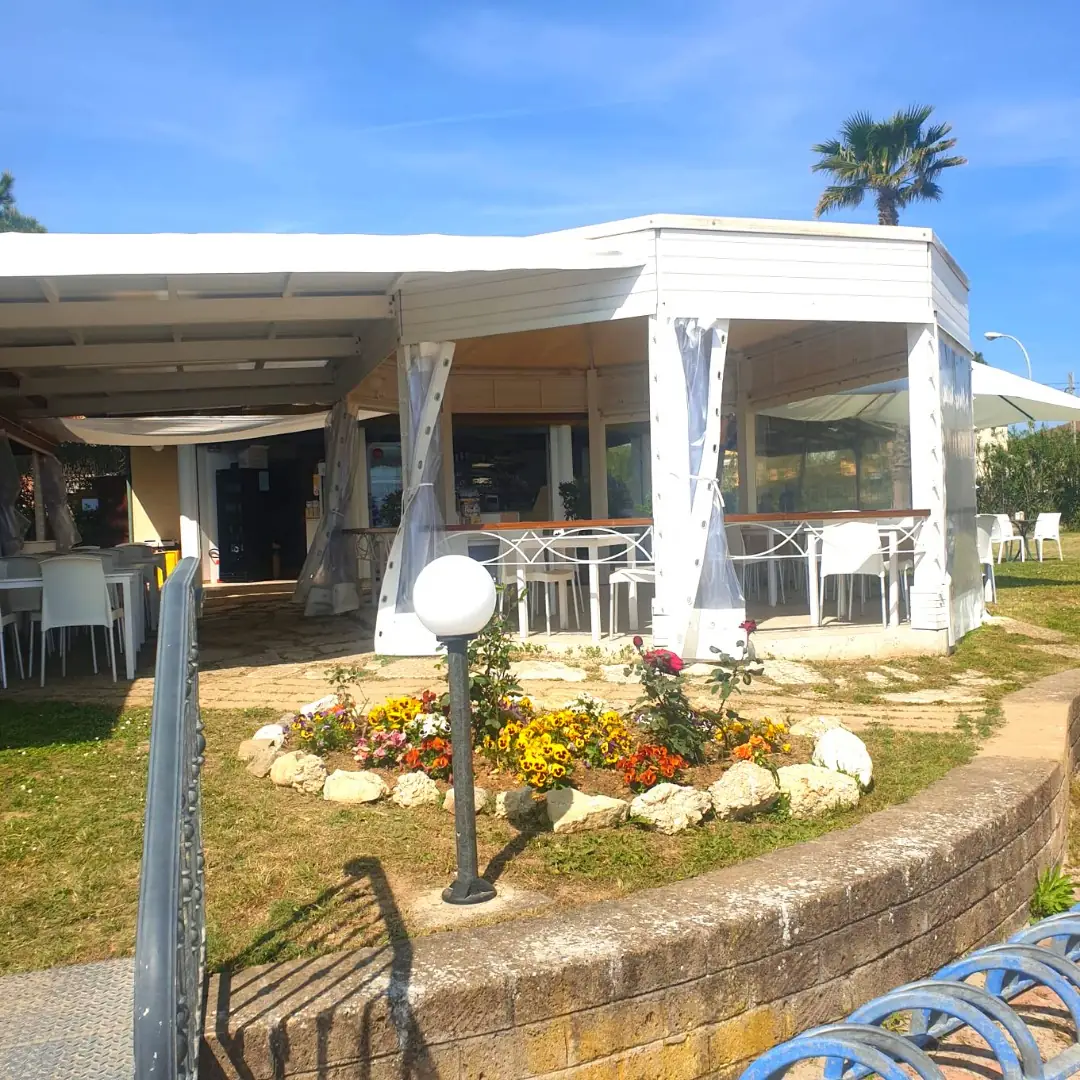 esterni tongatapù cupra marittima